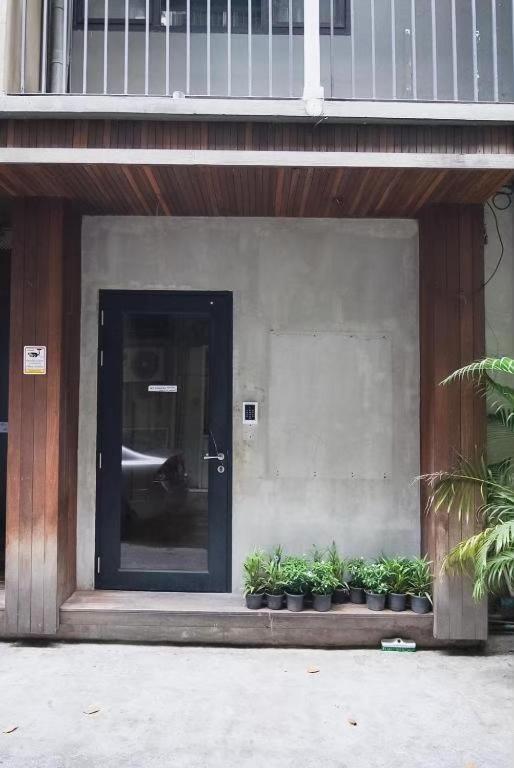 Go Inn Silom Bts St Louis V โกอินน์ สีลม 2 Бангкок Экстерьер фото